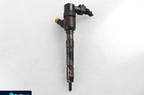 WTRYSKIWACZ OPEL COMBO C  1.3 CDTI 0445110083