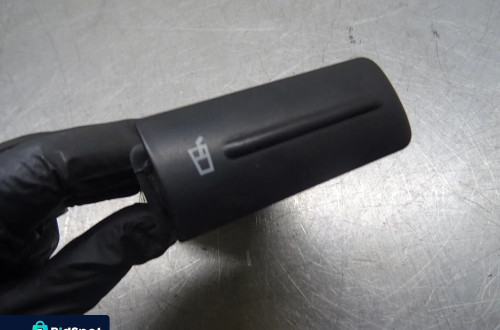 SEAT LEON I 1.6B UCHWYT NA KUBEK