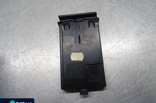 SEAT LEON I 1.6B UCHWYT NA KUBEK