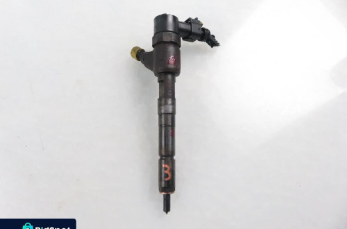 WTRYSKIWACZ OPEL COMBO C  1.3 CDTI 0445110083