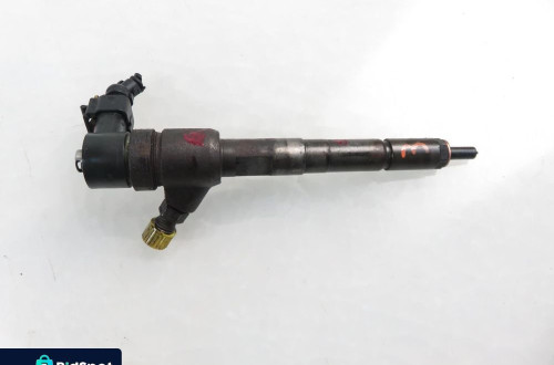WTRYSKIWACZ OPEL COMBO C  1.3 CDTI 0445110083