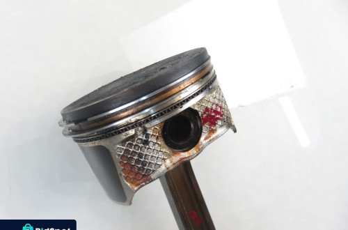 TŁOK KORBOWÓD MAZDA 6 I 1.8 L813