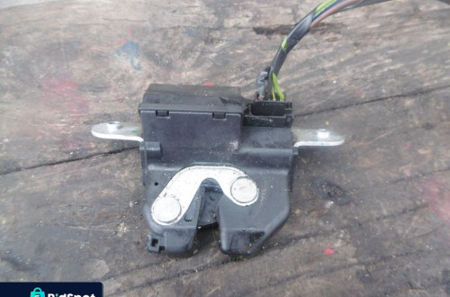 Zamek klapy OPEL CORSA D