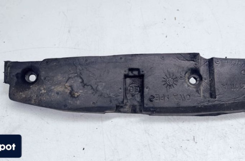 WYGŁUSZENIE BŁOTNIKA LEWE AUDI A3 D3 4E0821111A