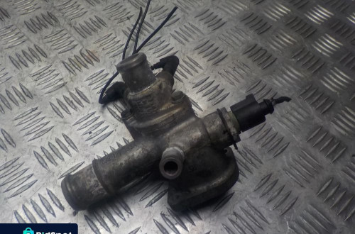 AUDI A3 1.9 TDI OBUDOWA TERMOSTATU 038121133A