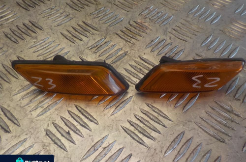 BMW Z3 KIERUNKOWSKAZ PRAWY LUB LEWY