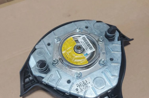 Poduszka powietrzna kierowcy Airbag VW Bora 1.9 tdi 3B0880201BJ