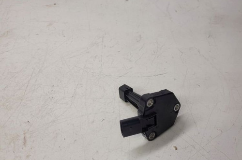 CZUJNIK POZIOMU OLEJU AUDI A3 A4 A5 03C907660H 1.8