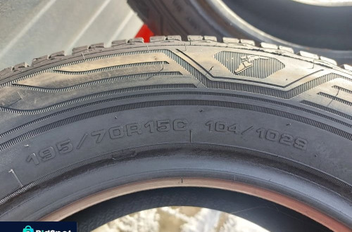 195/70 R15C OPONY CAŁOROCZNE GOODYEAR VECTOR 4 SEASONS DOT19