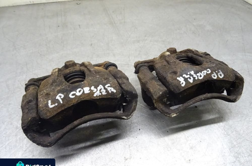 OPEL CORSA C 00-03 3D 1.2B 2AU ZACISK HAMULCOWY PRACY LEWY PRZÓD PRZEDNI