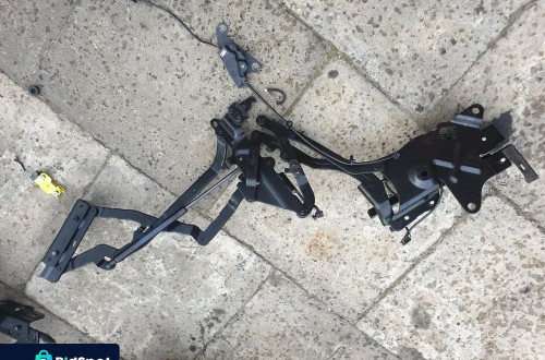 opel astra iii h cabrio zawias klapy tyl tylnej prawy