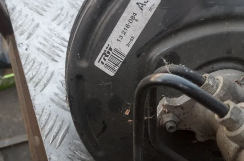 opel astra h iii 3 2.0t serwo pompa hamulcowa13216084