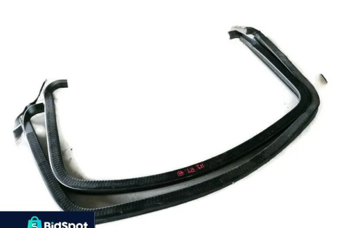 HUMMER H2 02-09 USZCZELKA DRZWI PRAWY TYŁ