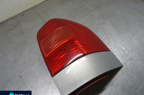VW SHARAN I LIFT 00-04 1.9 TDI LB7Z LAMPA PRAWA TYLNA TYŁ