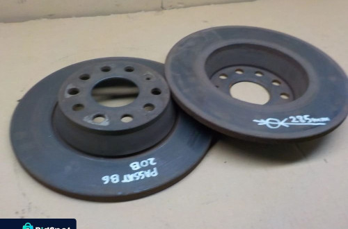 VOLKSWAGEN PASSAT B6 2.0 B TARCZE HAMULCOWE TYŁ