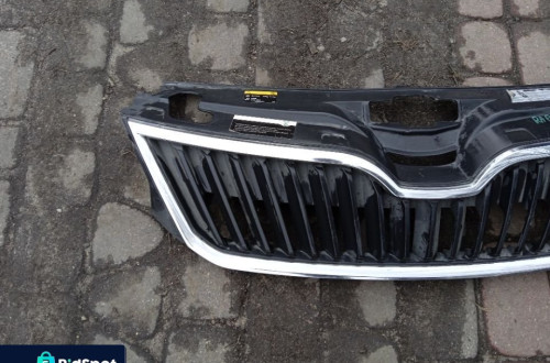 ATRAPA SKODA RAPID 12-