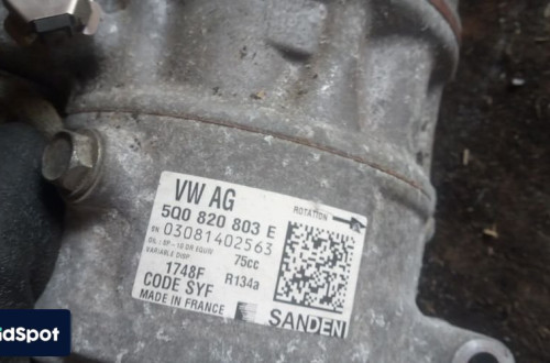 vw passat seat audi sprezarka kompresor klimatyzacji 5q0820803e