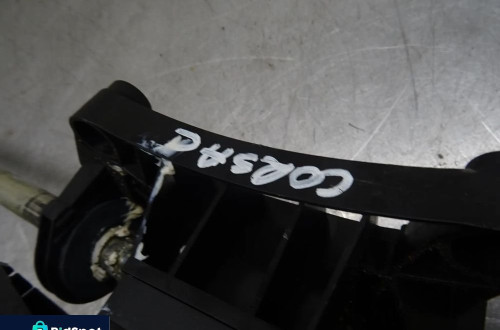 OPEL CORSA C 00-03 3D 1.2B 2AU WYBIERAK BIEGÓW