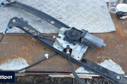 bmw x5 E53 mechanizm podnosnik szyby lewy przod 8381019