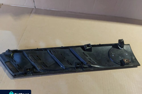Wlot powietrza prawy bok BMW Z3 51138397506