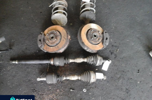VOLVO V40 S 40 2.0 TURBO PÓŁOŚ PRAWA LUB LEWA 96-04