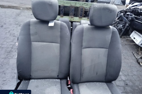 KOMPLET FOTELI RENAULT MODUS 04-12