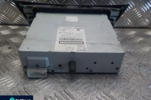 RENAULT LAGUNA III RADIO FABRYCZNE 281150017R