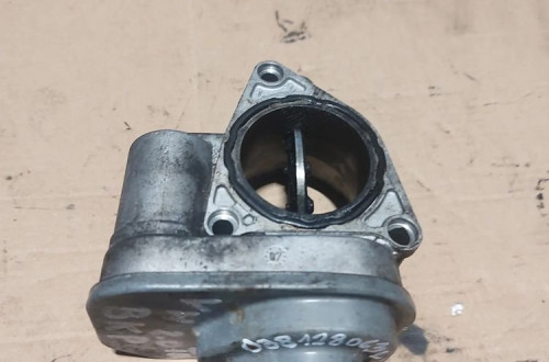 Przepustnica 038128063L VW 2.0tdi BKP oryginał