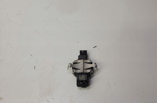 CZUJNIK SENSOR DESZCZU AUDI A4 B9 A5 81A955555