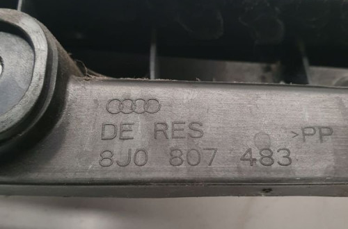 ŚLIZG ZDERZAKA LEWY TYŁ AUDI TT 8J 8J0807483