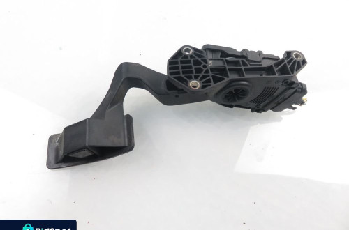 POTENCJOMETR GAZU FIAT SEDICI 1.9 D 4940079J90