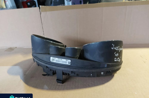 Opel Insignia 2.0d '10r licznik zegary 13333344