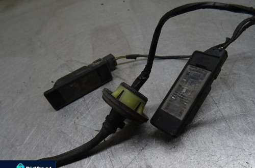 PEUGEOT 407 04-07 2.0B LAMPKI OŚWIETLENIE REJESTRACJI