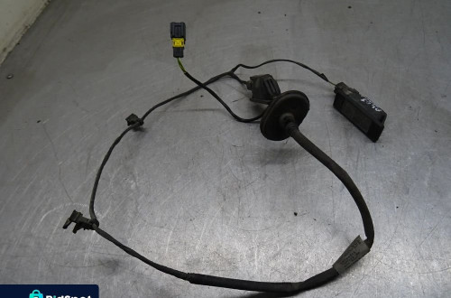 PEUGEOT 407 04-07 2.0B LAMPKI OŚWIETLENIE REJESTRACJI