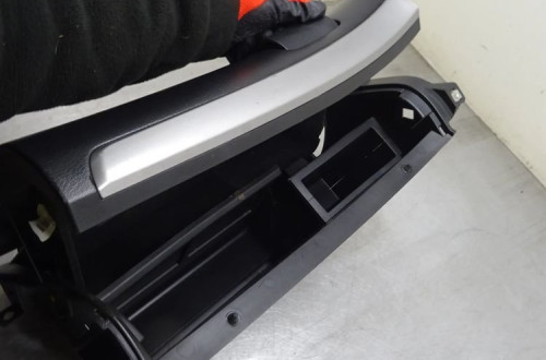 SUBARU OUTBACK III LIFT SCHOWEK PASAŻERA