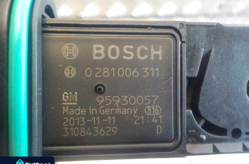 OPEL MOKKA 1.7 CDTI PRZEPŁYWOMIERZ 95930057