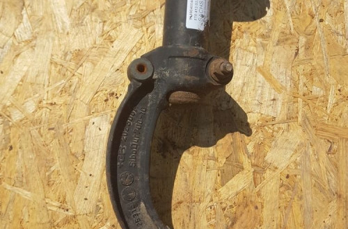 AMORTYZATOR PRAWY PRZÓD AUDI A4 B8 A5 8T0413031AC