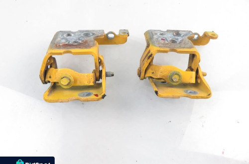 ZAWIASY PRAWE PRZEDNIE HUMMER H2