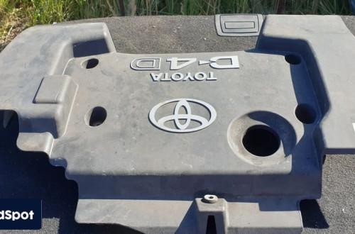 toyota avensis t25 ii d4d oslona pokrywa silnika