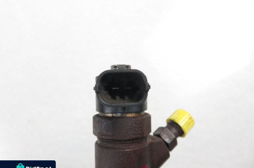 WTRYSKIWACZ OPEL COMBO C  1.3 CDTI 0445110083