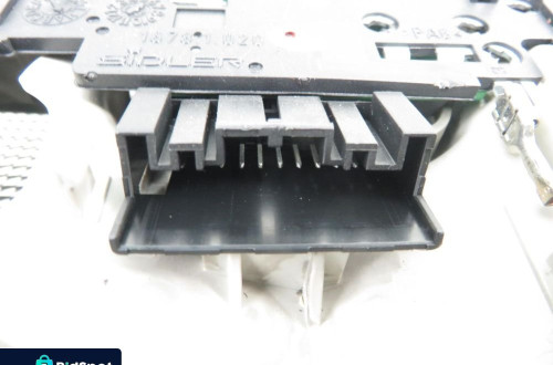 OŚWIETLENIE KABINY AUDI A4 B6 8E0947135M