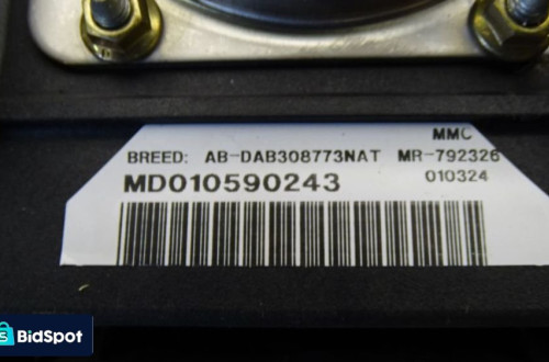 PODUSZKA KIEROWCY MITSUBISHI PAJERO PININ 2.0 MD010590243