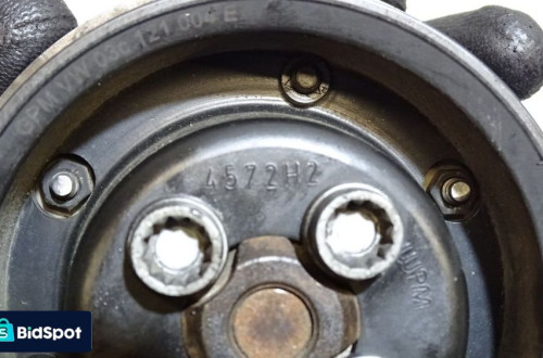 POMPA WODY VOLKSWAGEN GOLF V 1.4TSI 03C121004E