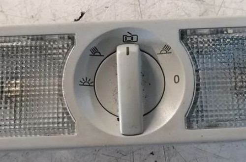 VW POLO V 6R LAMPKA OŚWIETLENIE KABINY PRZEŁĄCZNIK