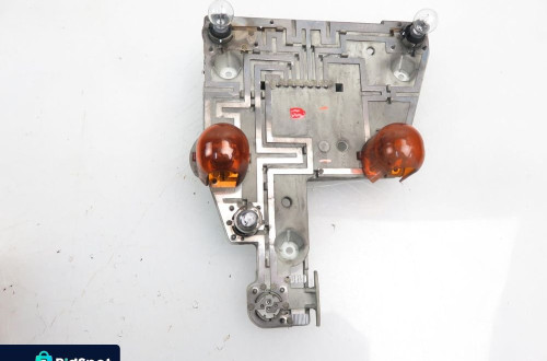 WKŁAD LAMPY PRAWY TYŁ MERCEDES W211 A2118200477