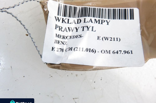 WKŁAD LAMPY PRAWY TYŁ MERCEDES W211 A2118200477