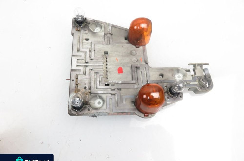 WKŁAD LAMPY PRAWY TYŁ MERCEDES W211 A2118200477