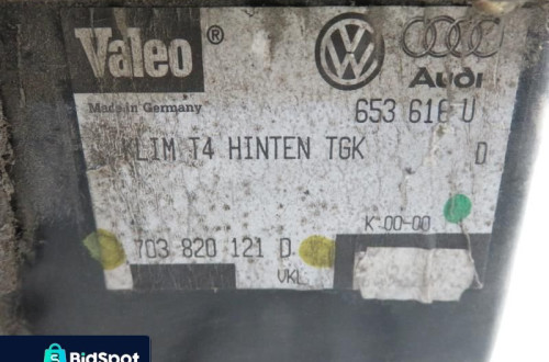 PAROWNIK NAGRZEWNICA TYŁ VW T4 703820121D