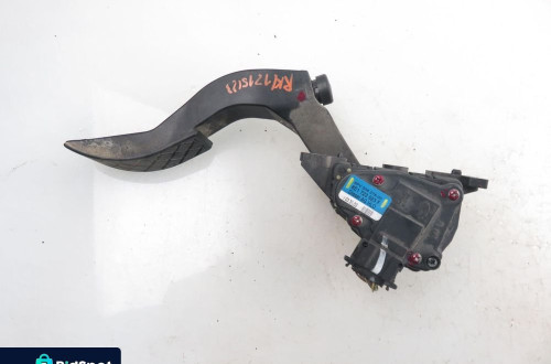 POTENCJOMETR GAZU AUDI A4 B6 Avant  1.9 TDI PD 8E1723523F