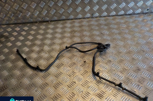 MERCEDES CLS W219 3.0D ROZDZIELACZ PALIWA PRZEWODY A6420780341